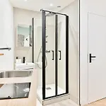 Small Air-Conditioned Studio - Pereire