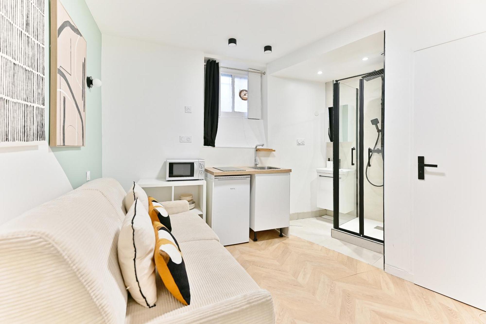 Small Air-conditioned - Pereire * Parigi